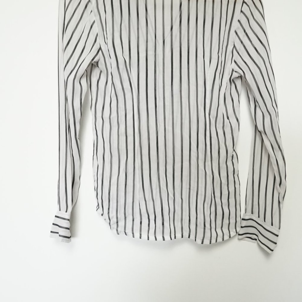 Ruffled button up blouse - Picture 2 of 2